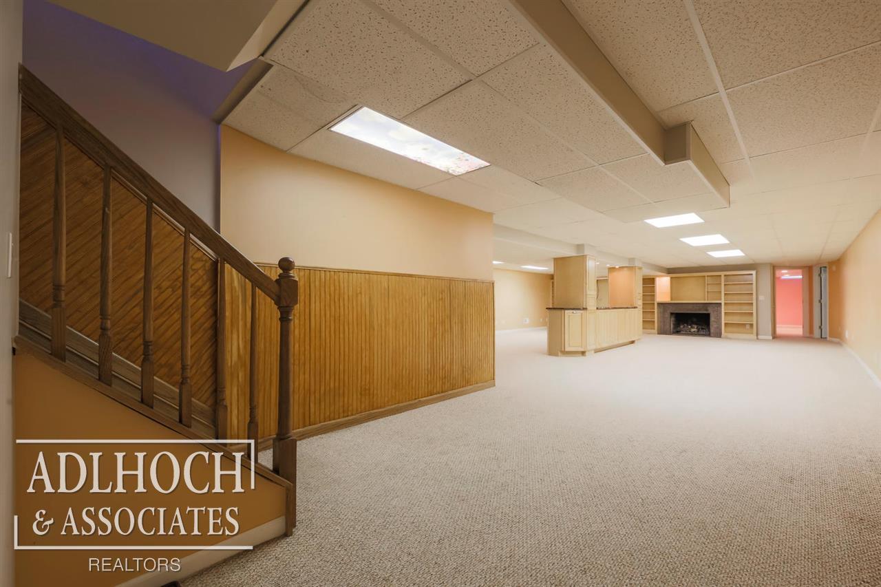 35 Clairview Road Grosse Pointe, MI 48236 - Photo 18 of 29 31329465-17.JPG