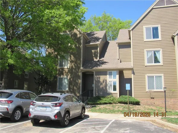 $140,000 | 11130 Nieman Road, Unit 101, Overland Park, KS 66210