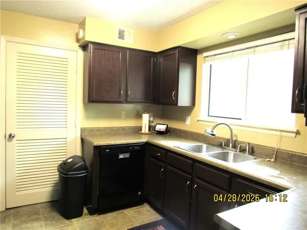 $140,000 | 11130 Nieman Road, Unit 101, Overland Park, KS 66210