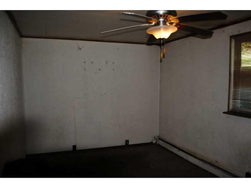 1294 Butler Road Springdale, PA 15144 - Photo 20 of 25 Living Room. Entry View
