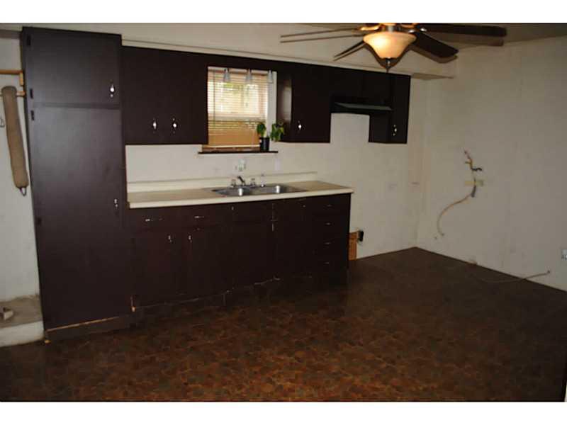 1294 Butler Road Springdale, PA 15144 - Photo 5 of 25 Kitchen.
