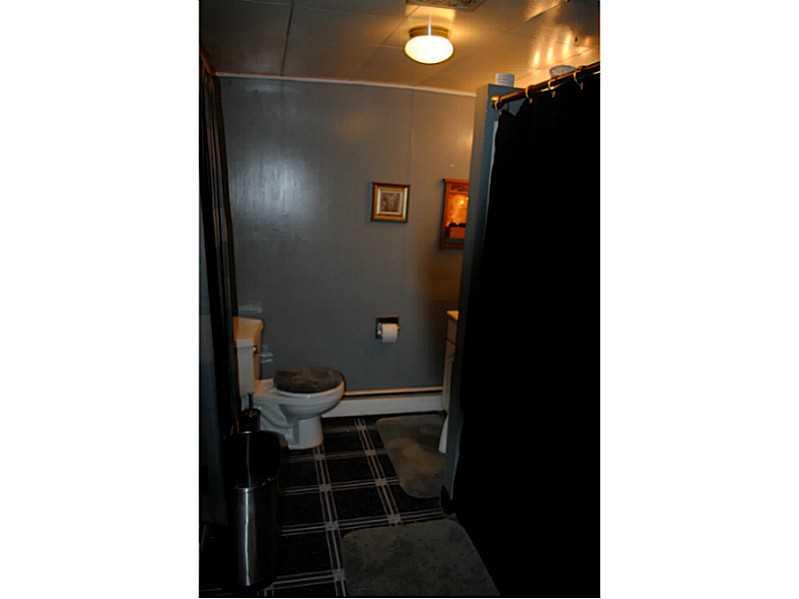1294 Butler Road Springdale, PA 15144 - Photo 7 of 25 Full Bath.