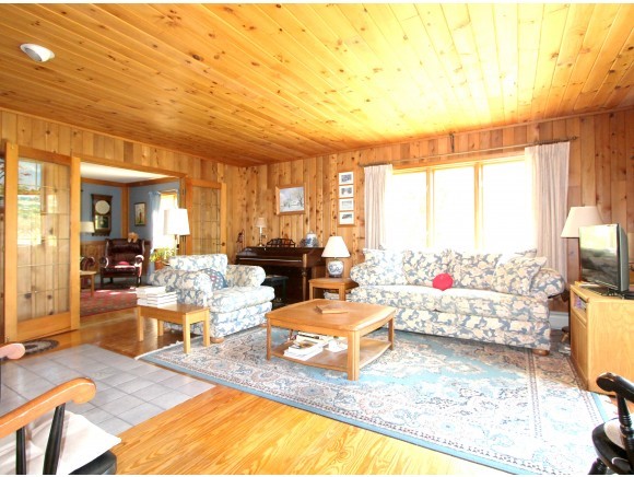 382 Gilcrist Road Stowe, VT 05672 - Photo 16 of 31