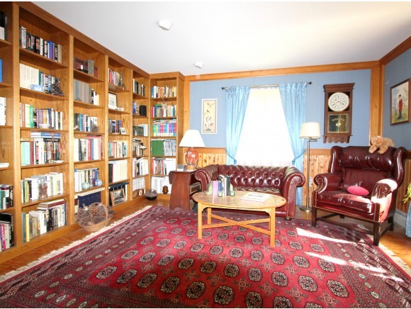 382 Gilcrist Road Stowe, VT 05672 - Photo 17 of 31