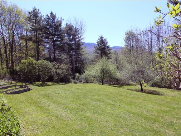 382 Gilcrist Road Stowe, VT 05672 - Photo 26 of 31