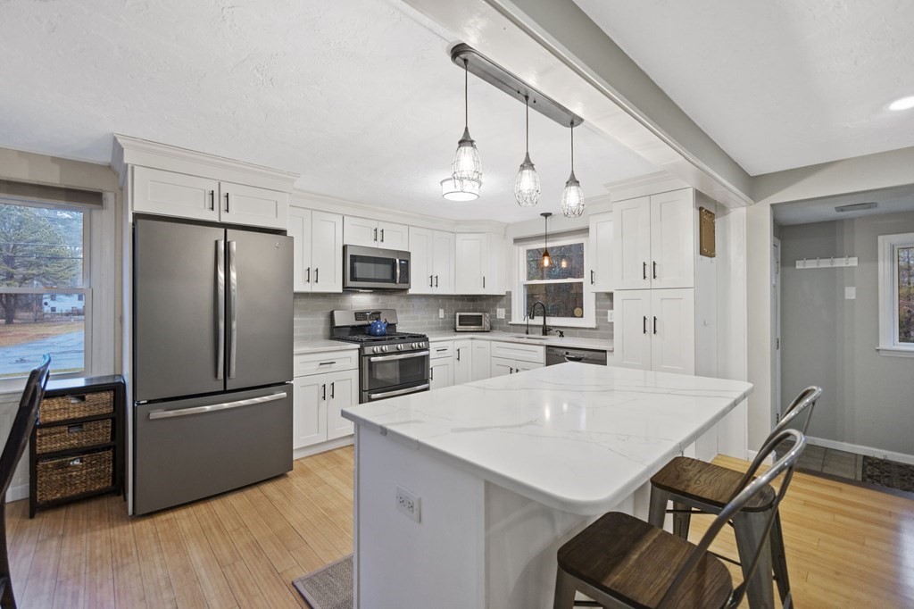 104 Kilsyth Road Easton, MA 02375 - Photo 3 of 33 Gallery Image 3
