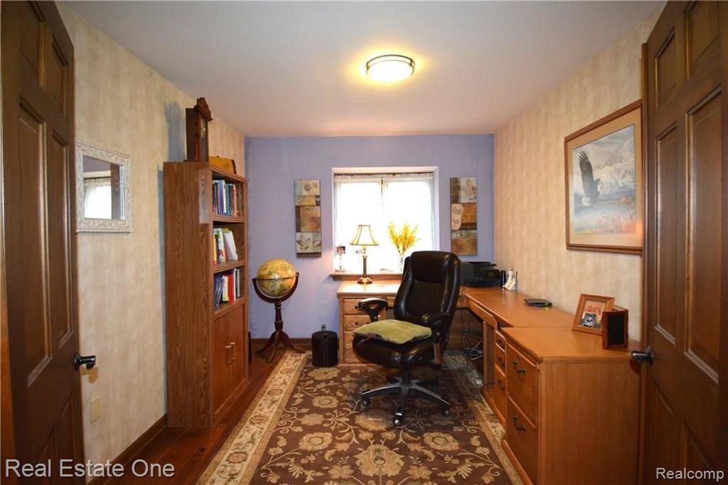 22032 Meridian Lane Novi, MI 48375 - Photo 13 of 33