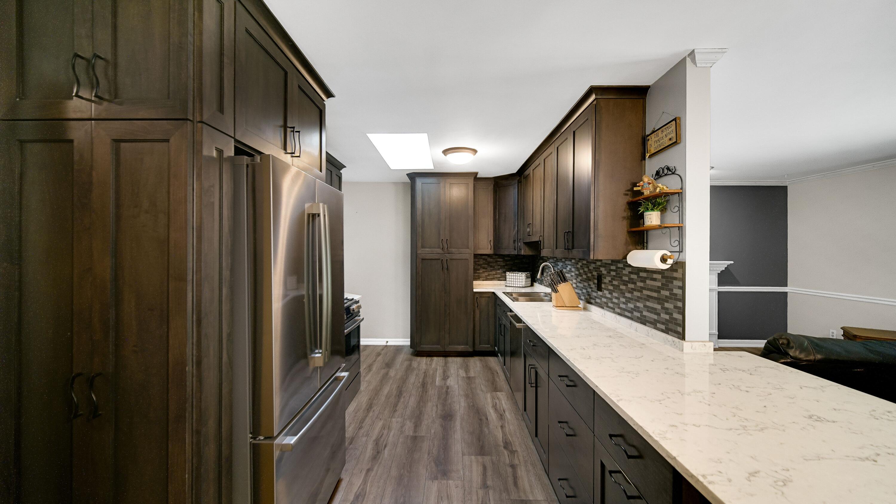 612 Rueth Drive Griffith, IN 46319 - Photo 8 of 29 3000x1688