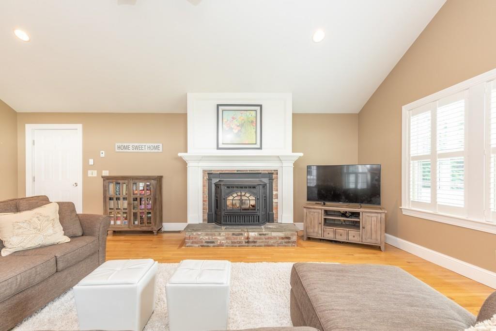 62 Metcalf Road North Attleboro, MA 02760 - Photo 6 of 35 Gallery Image 6