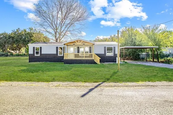 $254,990 | 123 Kelly Court, Azle, TX 76020