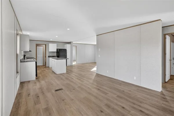 $254,990 | 123 Kelly Court, Azle, TX 76020