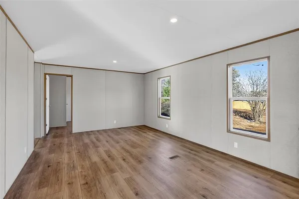 $254,990 | 123 Kelly Court, Azle, TX 76020