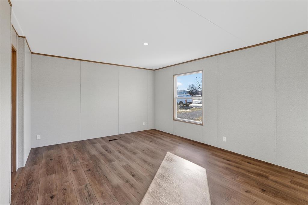 123 Kelly Court Azle, TX 76020 - Photo 13 of 22