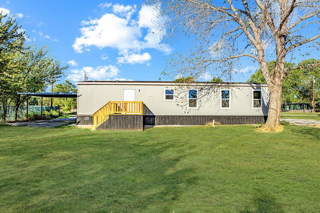 123 Kelly Court Azle, TX 76020 - Photo 19 of 22 Grass Enhancement