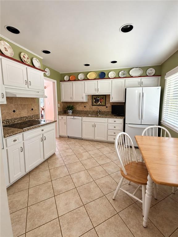 8721 Reeds Road Overland Park, KS 66207 - Photo 7 of 8 Gallery Image 7