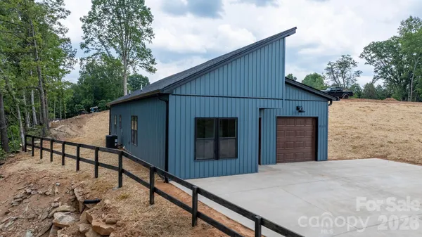 $314,999 | 909 Overlook Drive Southwest, Lenoir, NC 28645