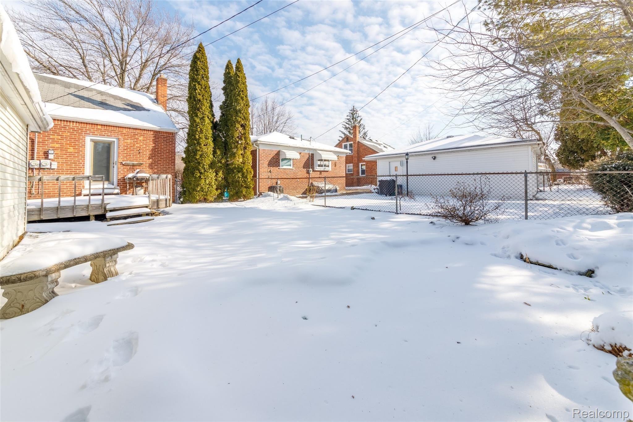 11333 Inkster Road Livonia, MI 48150 - Photo 23 of 24 Spacious backyard is ready for fun!