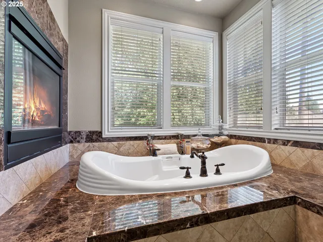 $1,175,000 | 1107 Northeast 147th Avenue, Vancouver, WA 98684