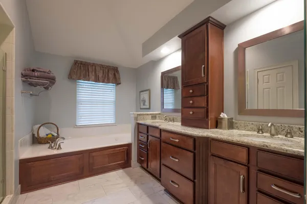 $4,500 | 3770 Hunt Club Road North, Jacksonville, FL 32224