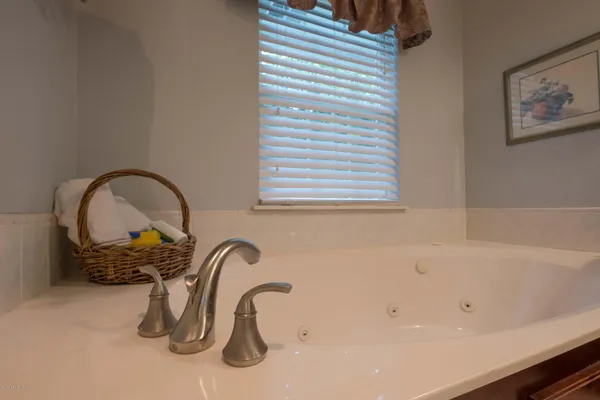 $4,500 | 3770 Hunt Club Road North, Jacksonville, FL 32224