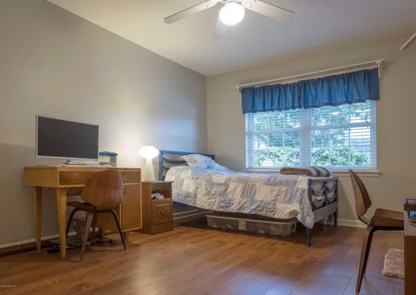 $4,500 | 3770 Hunt Club Road North, Jacksonville, FL 32224