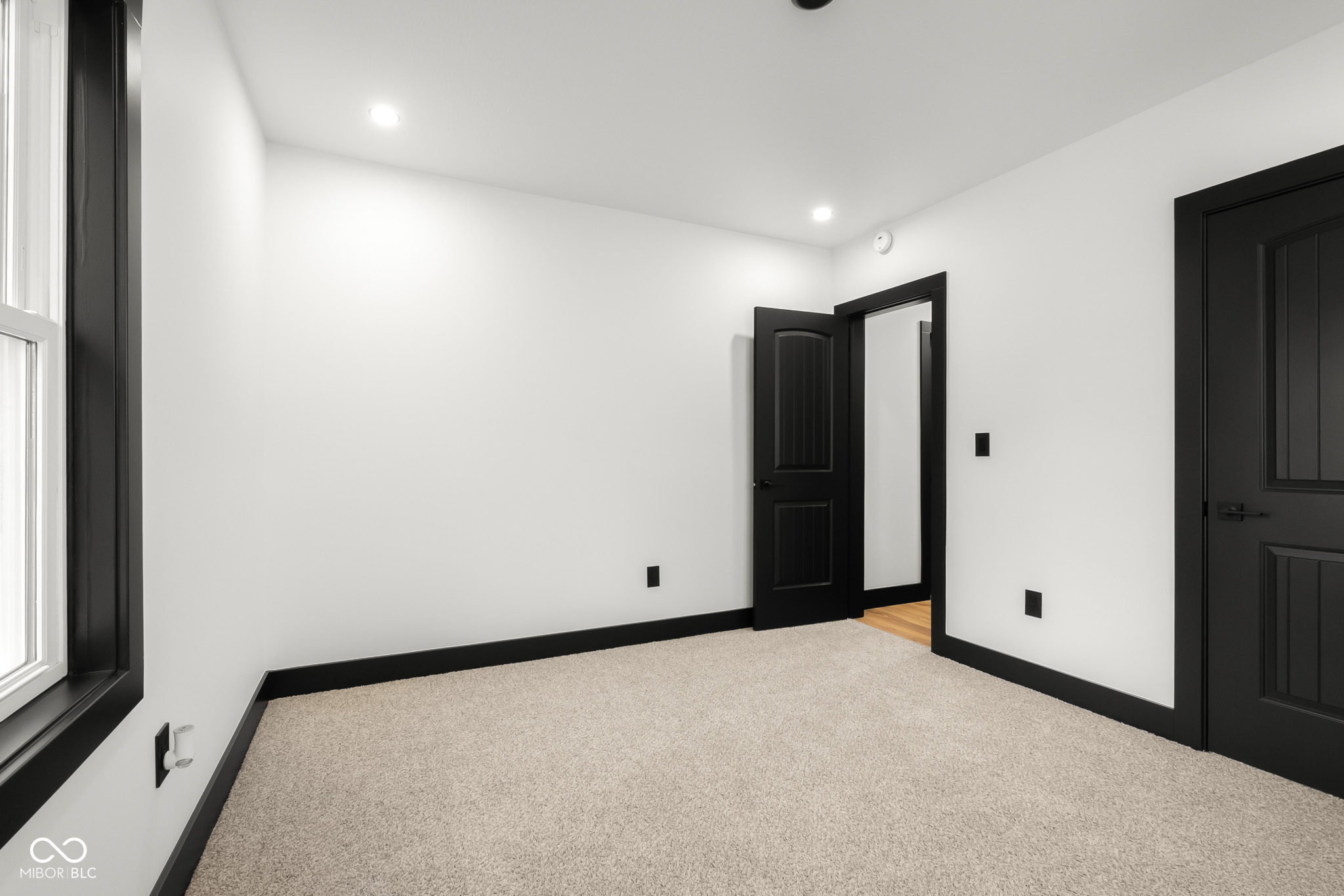 1647 Washington Street Columbus, IN 47201 - Photo 37 of 79