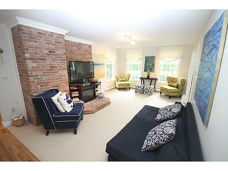 15 Rivers Edge Drive Kennebunk, ME 04043 - Photo 16 of 31 Family Room. Family room off Kitchen