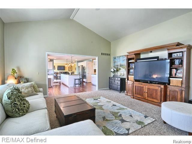 1730 Chase Drive Rochester, MI 48307 - Photo 8 of 28