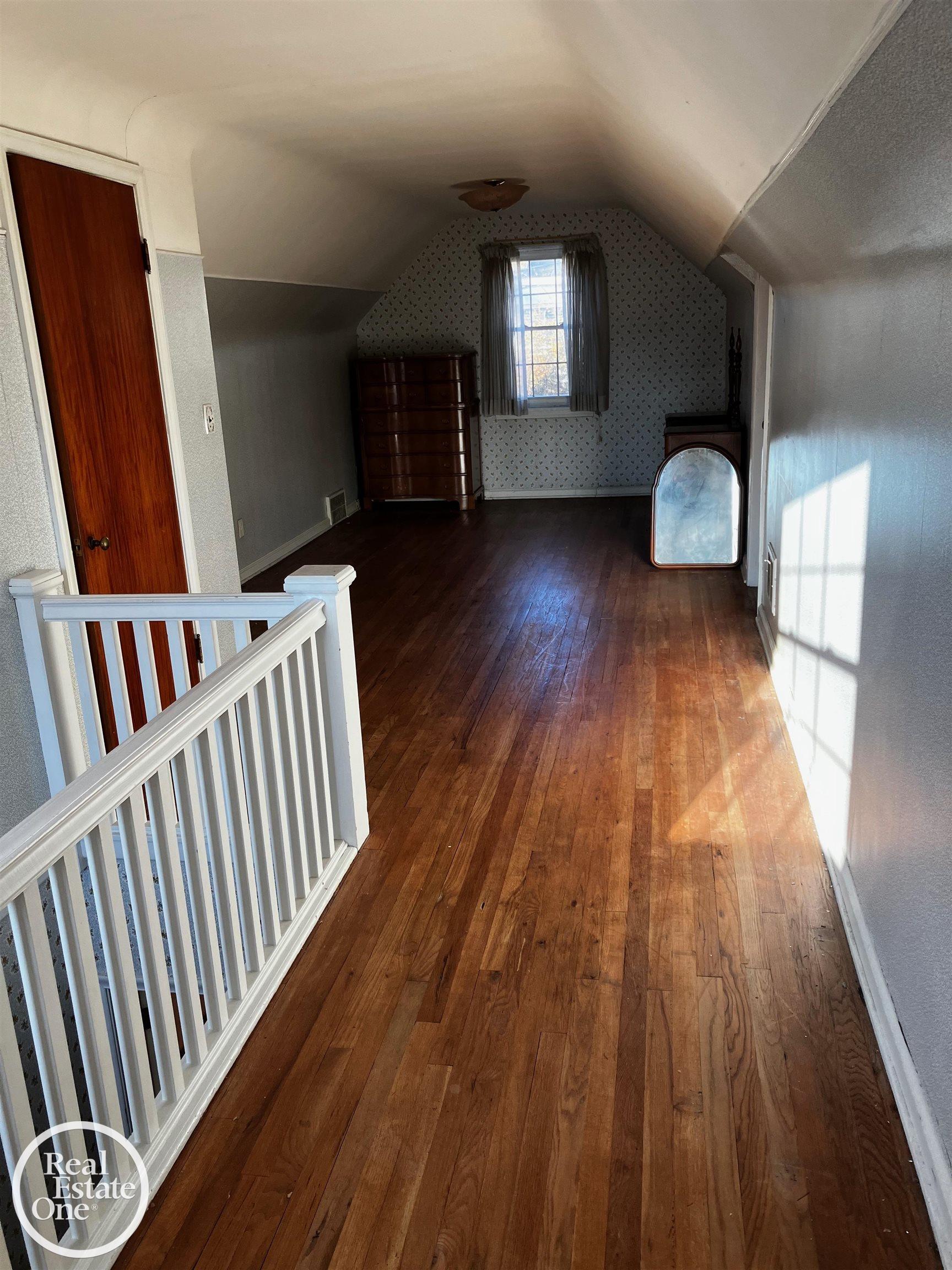 735 Hampton Road Grosse Pointe Woods, MI 48236 - Photo 22 of 27