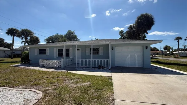 $2,300 | 491 South Venice Boulevard, Venice, FL 34293