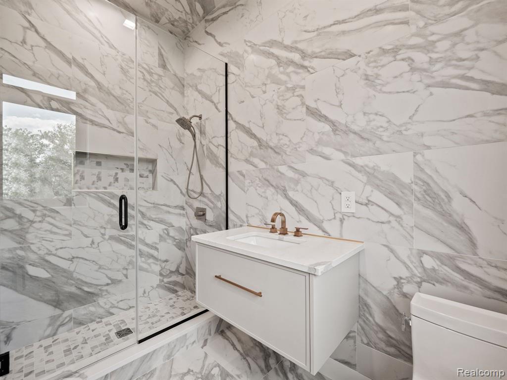 2575 Hiller Road West Bloomfield, MI 48324 - Photo 35 of 50 Gallery Image 35