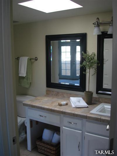 1200 East River Road, Unit K Tucson, AZ 85718 - Photo 1 of 8