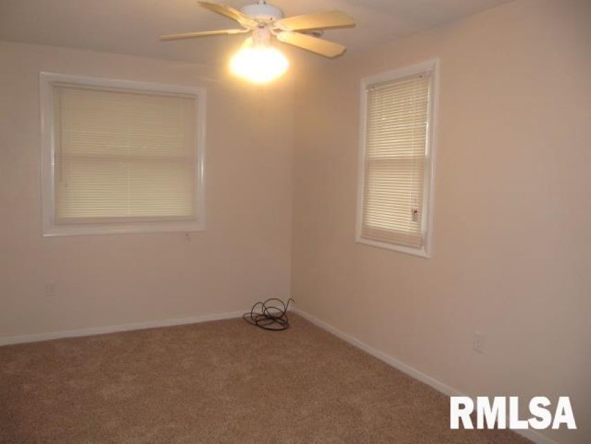 950 40th Street Moline, IL 61265 - Photo 18 of 26