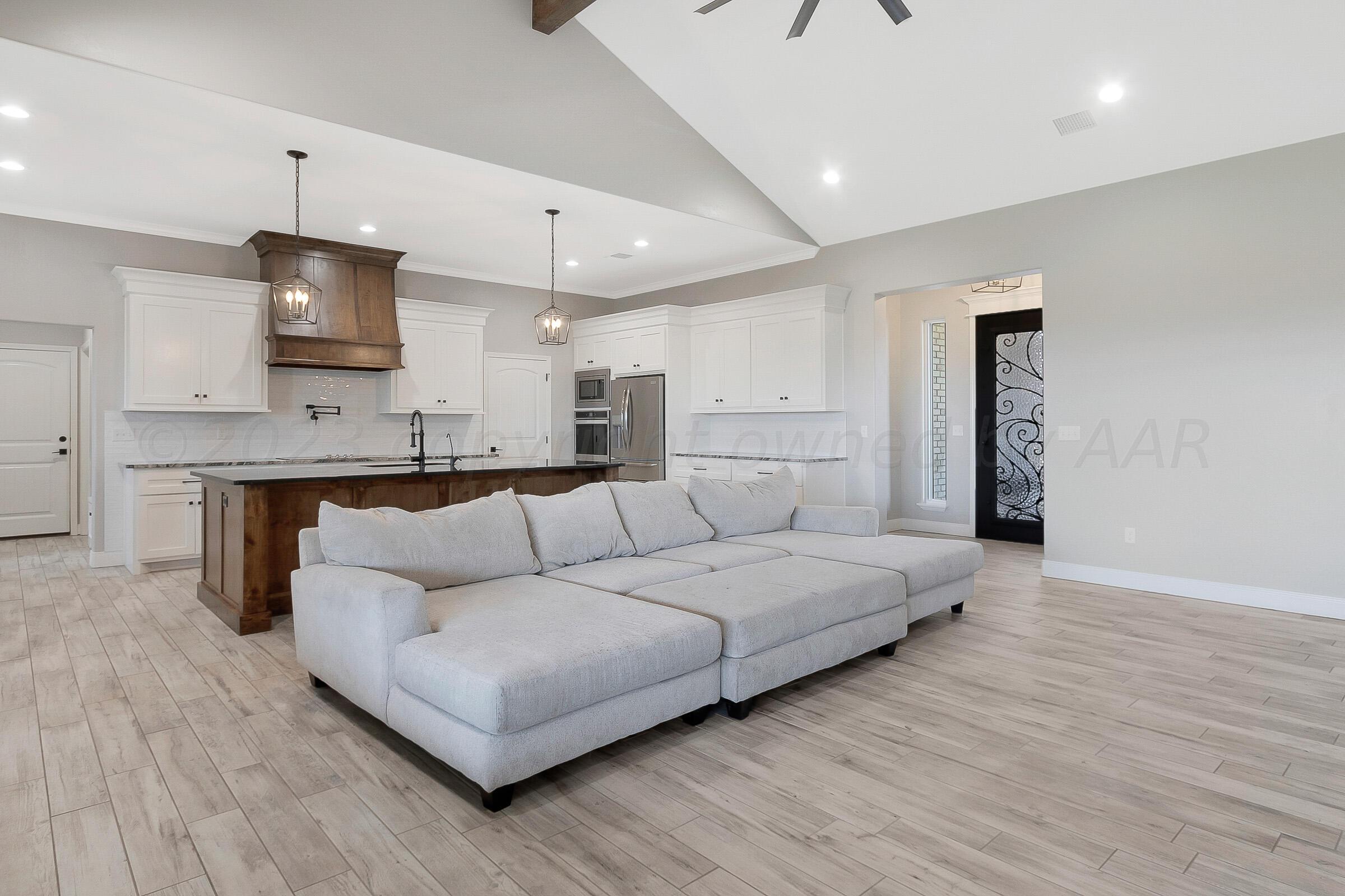 451 Snow Quail Road Canyon, TX 79015 - Photo 8 of 29 007_Living Room 2