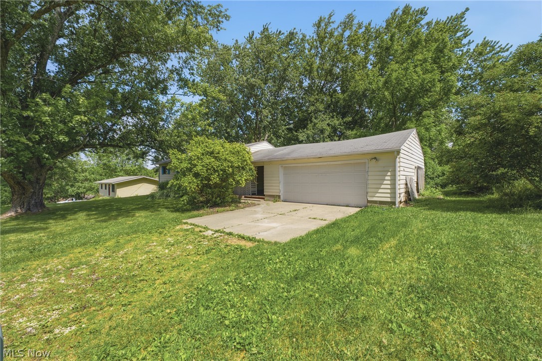 1965 Koons Road North Canton, OH 44720 - Photo 6 of 43