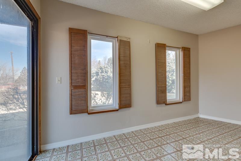1860 Wendy Way Reno, NV 89509 - Photo 15 of 36 an empty room with windows