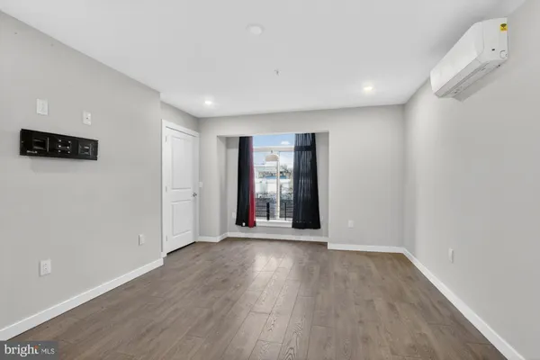 $2,350 | 1447 North 8th Street, Unit 1, Philadelphia, PA 19122