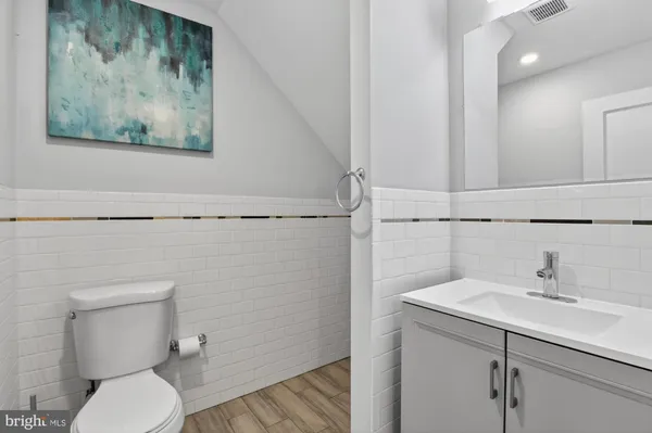 $2,350 | 1447 North 8th Street, Unit 1, Philadelphia, PA 19122