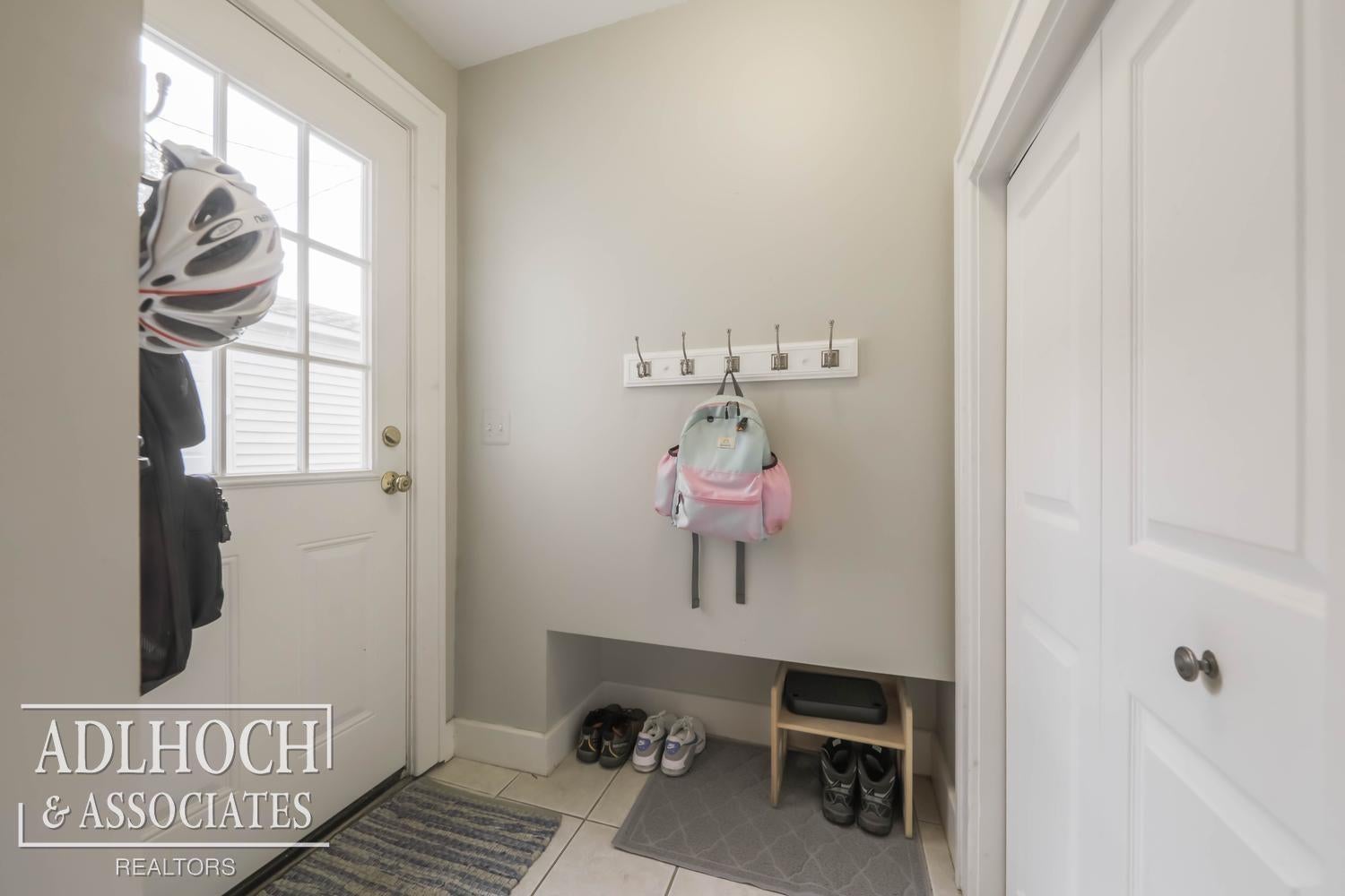 75 Mapleton Road Grosse Pointe Farms, MI 48236 - Photo 24 of 35 Gallery Image 24
