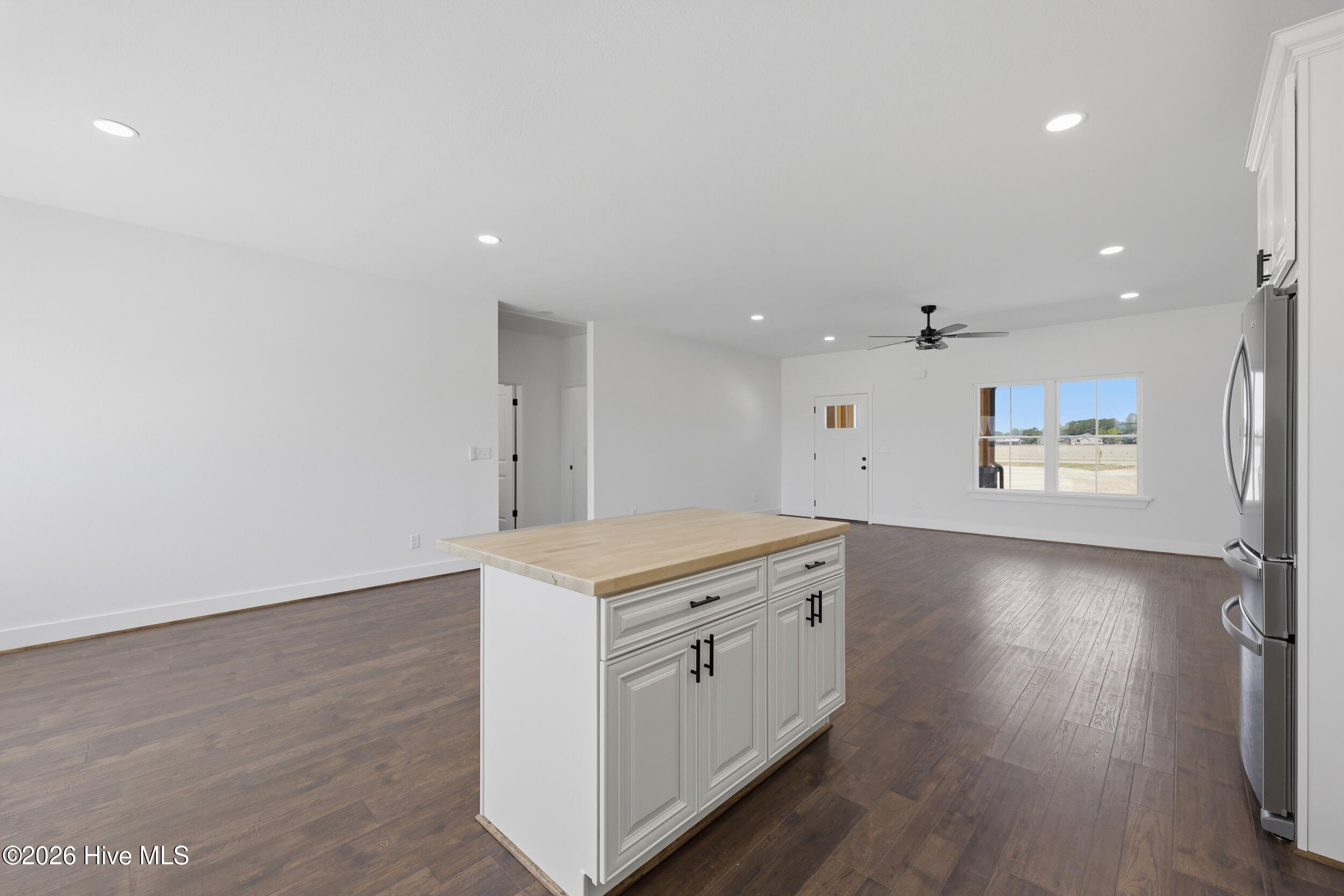 824 New Hope Road Hertford, NC 27944 - Photo 16 of 52 Kitchen Island/Dining Area