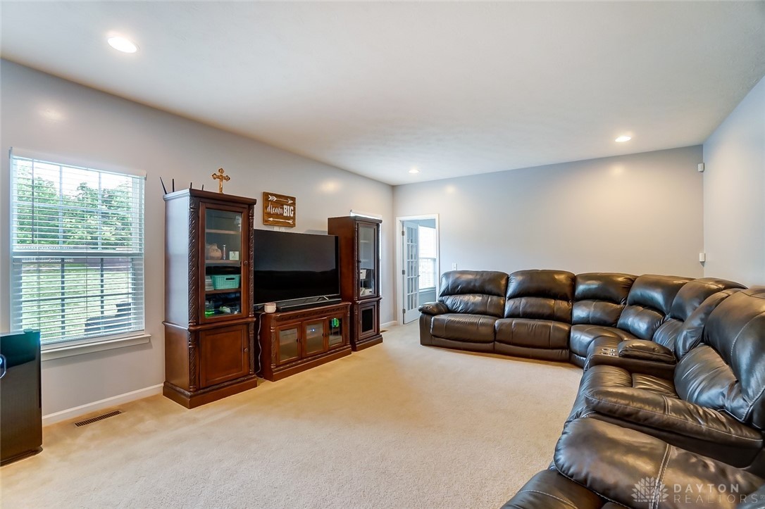 531 Recess Drive Riverside, OH 45404 - Photo 6 of 59 Gallery Image 6