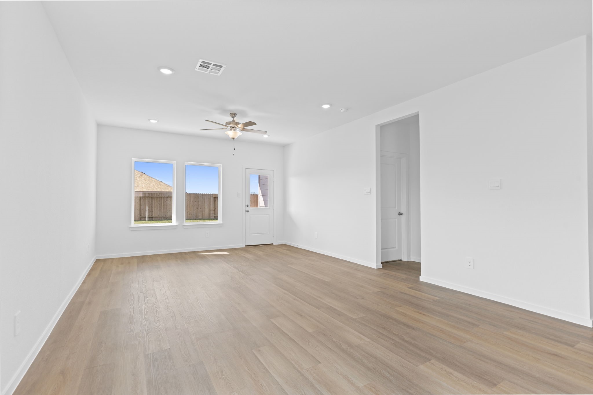 9150 Sunset Marina Way Rosharon, TX 77583 - Photo 10 of 26 Representative Photos