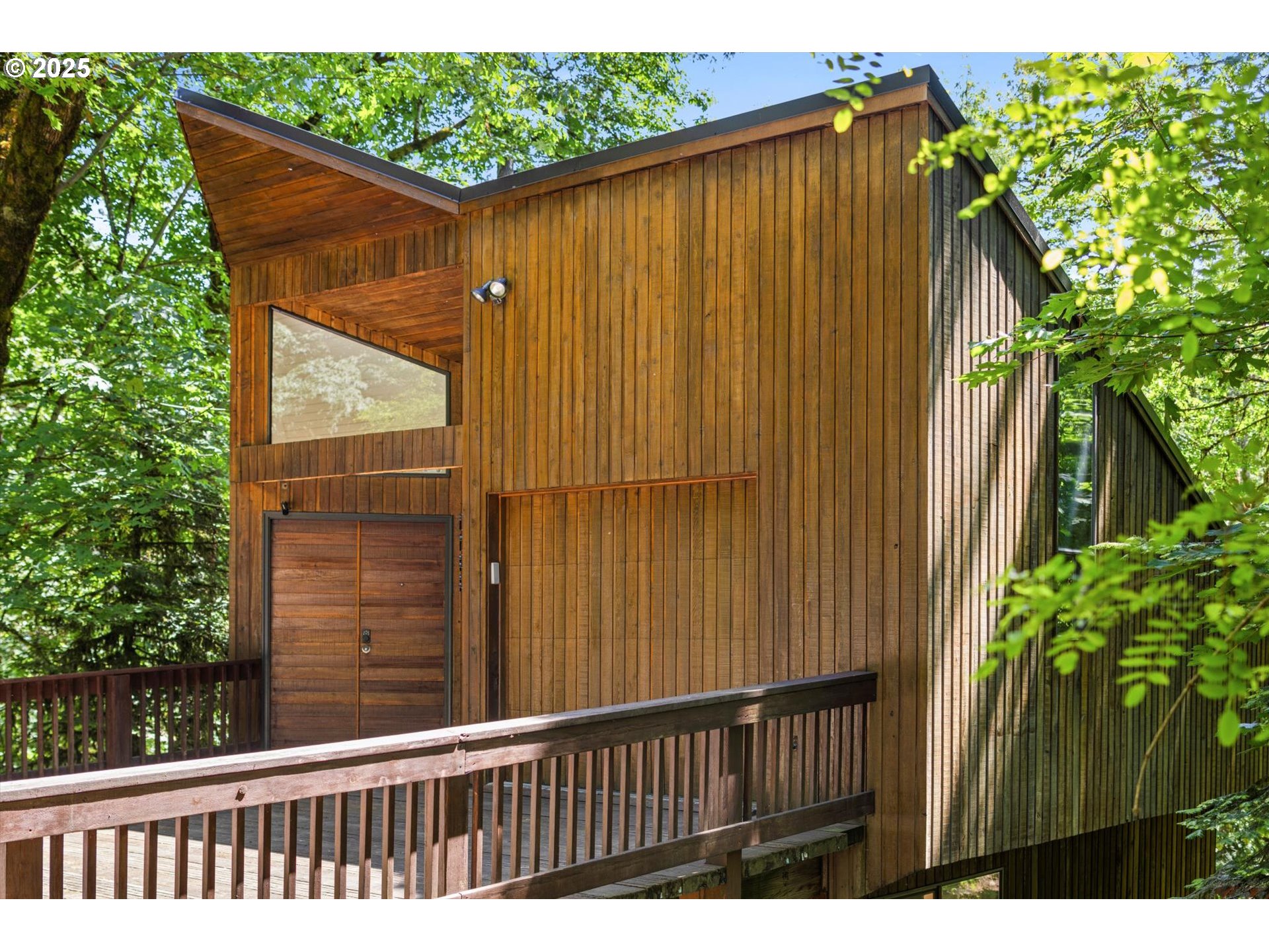 2938 Southwest Fairmount Boulevard Portland, OR 97239 - Photo 4 of 39 Property Entrance