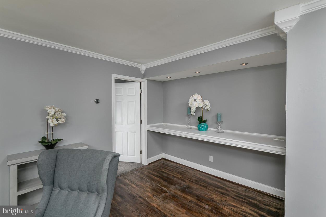 1503 Clairidge Road Baltimore, MD 21207 - Photo 16 of 30 Living Room
