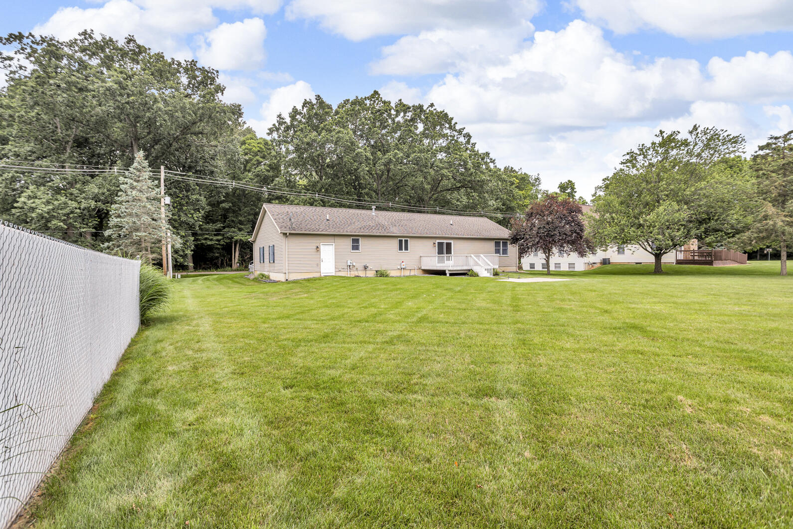 1615 Bunting Road Jackson, MI 49201 - Photo 2 of 45 0N0A8783