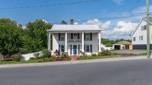 $399,000 | 125 Mason Street, Broadway, VA 22815