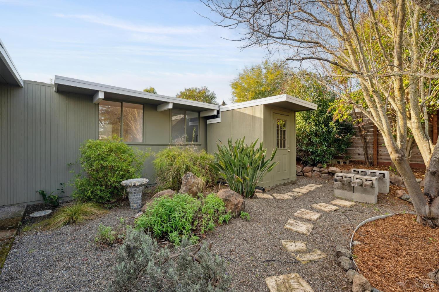 892 Greenberry Lane San Rafael, CA 94903 - Photo 2 of 36