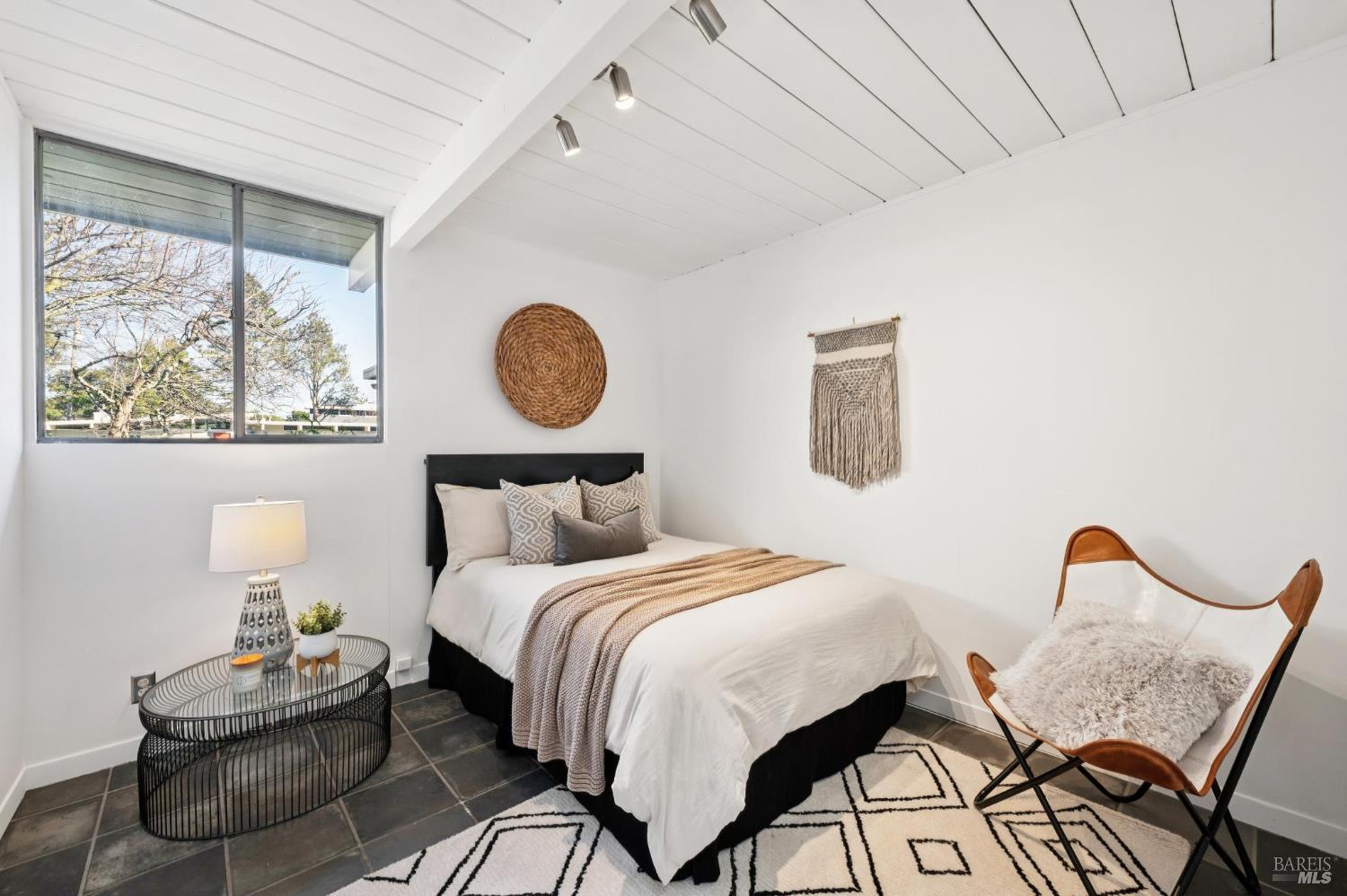 892 Greenberry Lane San Rafael, CA 94903 - Photo 21 of 36