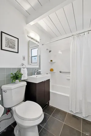 a view of utility room