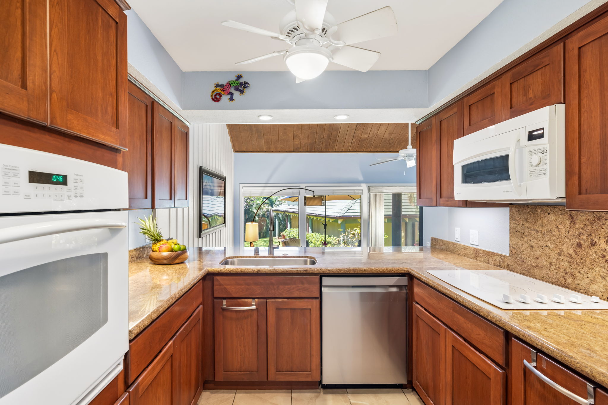 2371 Ho'ohu Road, Unit 304 Koloa, HI 96756 - Photo 11 of 22
